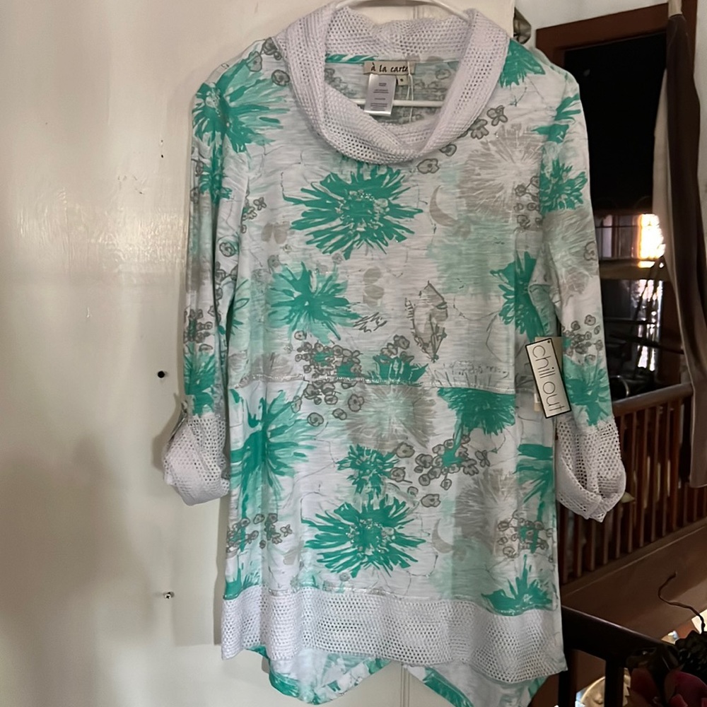 a’ la carte Women’s Tunic Top